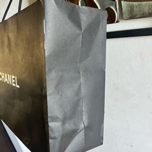CHANEL Black Luxury Tote - Picture 2 of 4